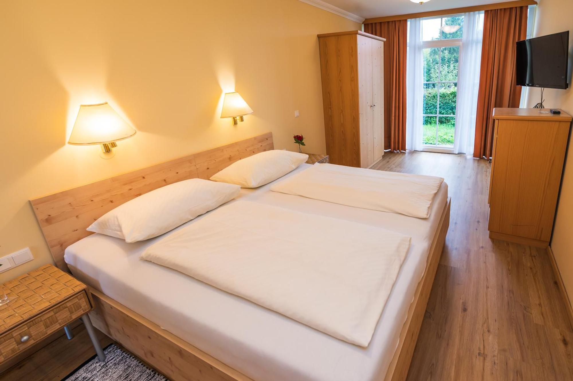 Ferien Beim Treiber Hotel Бад Татцмансдорф Стая снимка