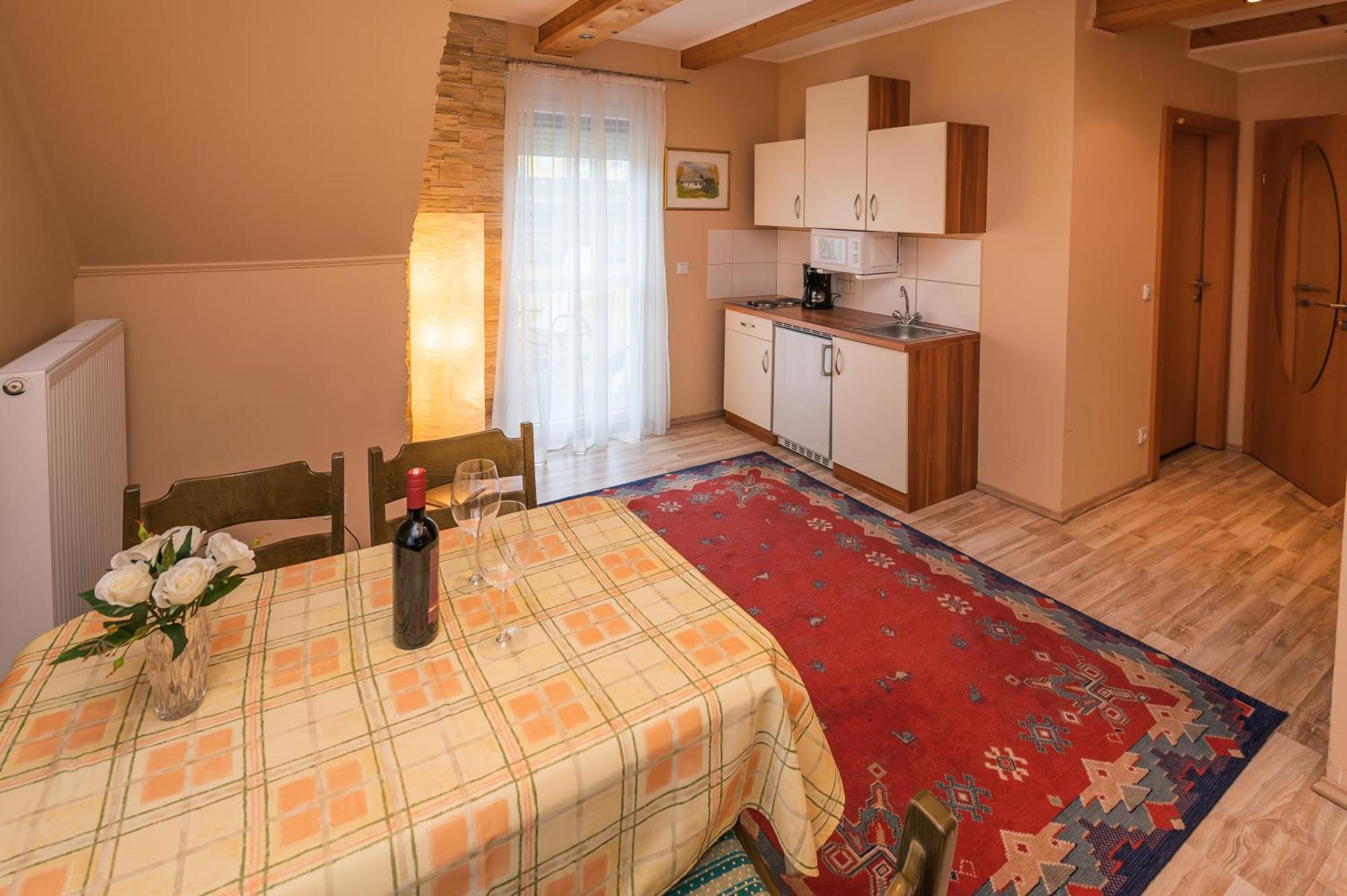 Ferien Beim Treiber Hotel Бад Татцмансдорф Стая снимка